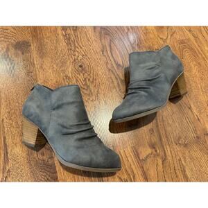 Report Women's Cartyr Faux Suede Ankle Boot Gray Size 7.5 NWOB – Stylish